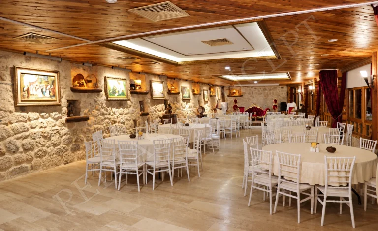 Pedias Concept VIP Salon’da yuvarlak masa düzeni